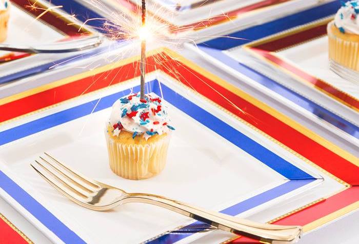 Red, White, and Blue Elegance: Memorial Day Table Setting Inspiration