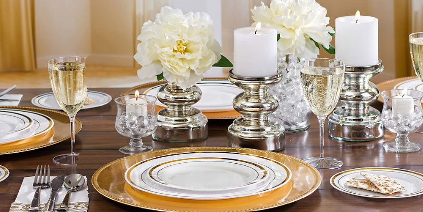 How Many Plastic Plate Sets Do You Need for a Wedding Reception?